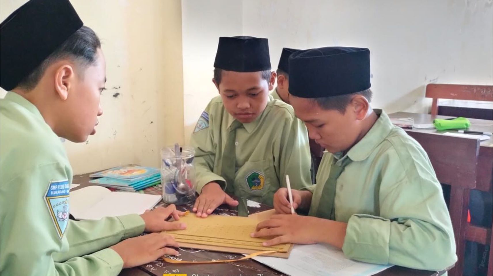SERUNYA PROJECT TAHUNAN KELAS SAINS