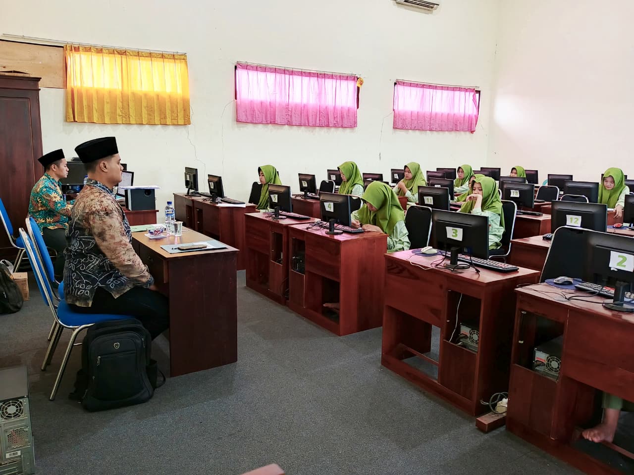 SMP Plus Darussalam Laksanakan ANBK 2025 dengan Lancar