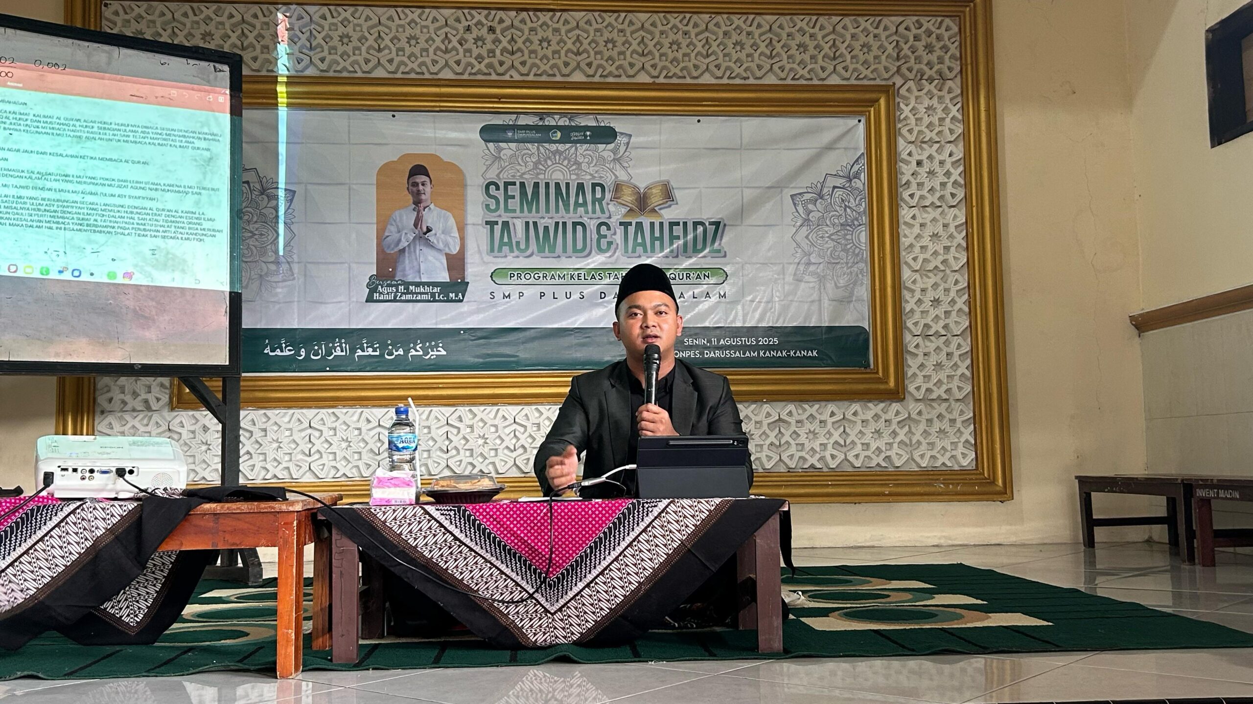 SMP Plus Darussalam Blokagung Gelar Seminar Tajwid dan Tahfidz Bersama Gus Mukhtar Hanif Zamzami